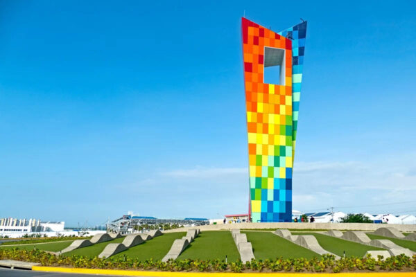 Embárcate en una emocionante travesía hacia Barranquilla, la ciudad que bulle de alegría y color durante su famoso Carnaval.